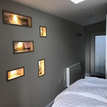 The View At 52, Lägenhet